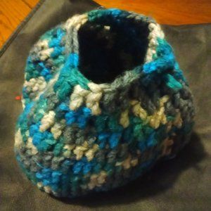 Head muff/ponytail winter hat